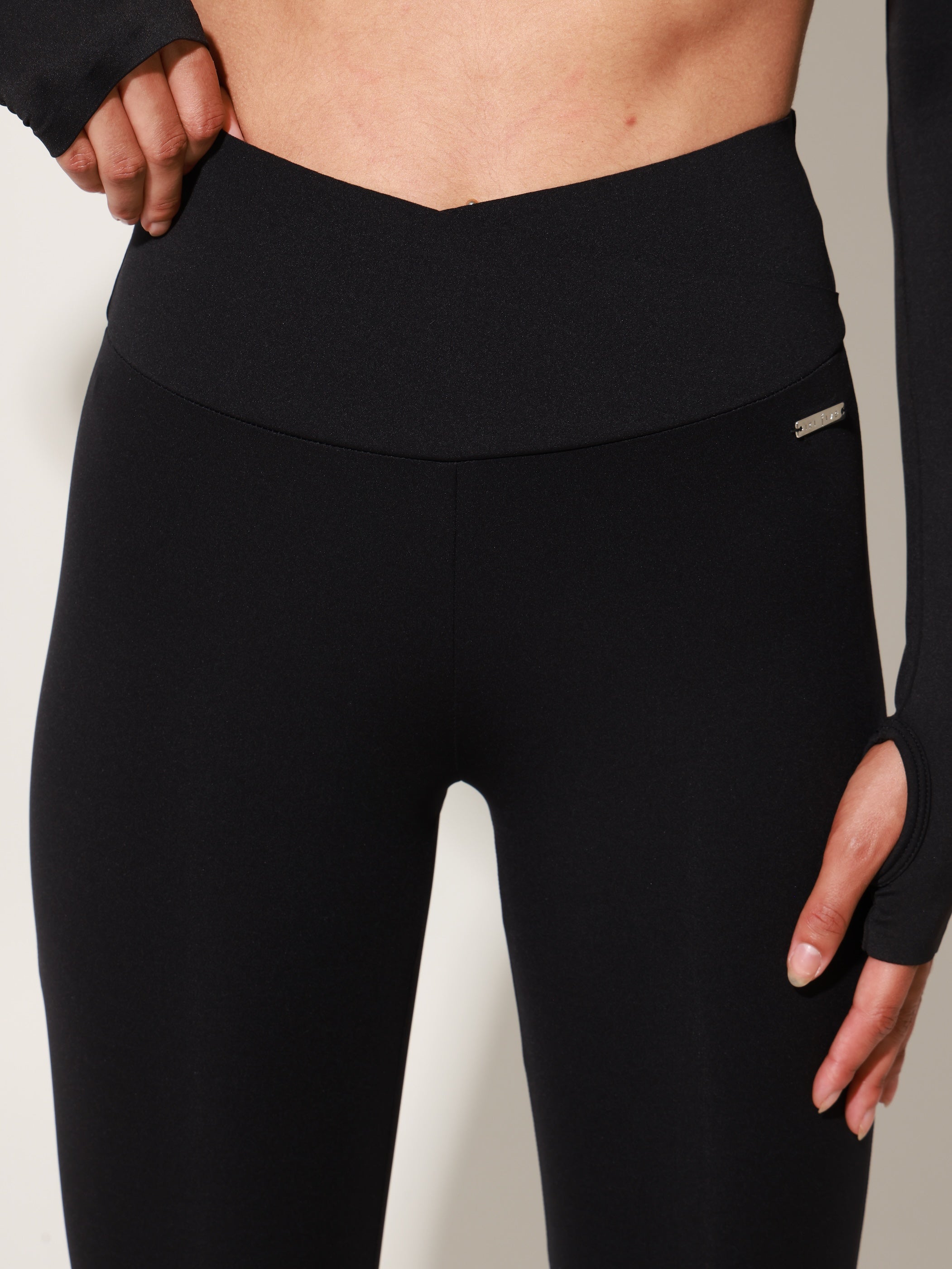 Siyah Sculpting Flare Legging - Caviar Black
